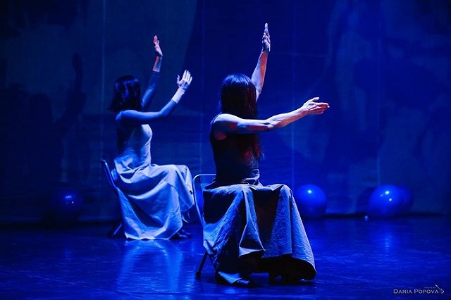 Вместо рекламы — данс-видео