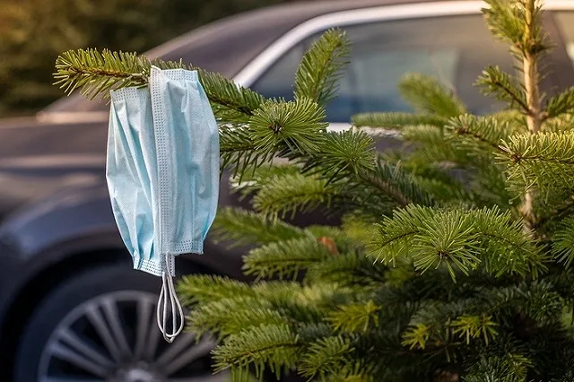 Уральский педагог умер за рулём по пути в больницу после перенесённого коронавируса