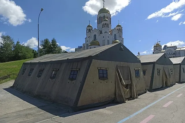 Паломники съезжаются к Храму на Крови, несмотря на запреты властей