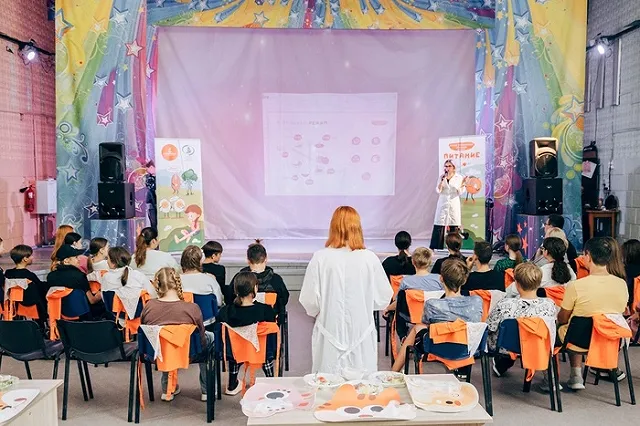 В Екатеринбурге в школьное питание решили включить «полезную шаурму с курицей и овощами»