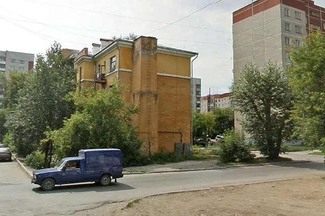 В Екатеринбурге собираются снести аварийное здание в конструктивистском стиле
