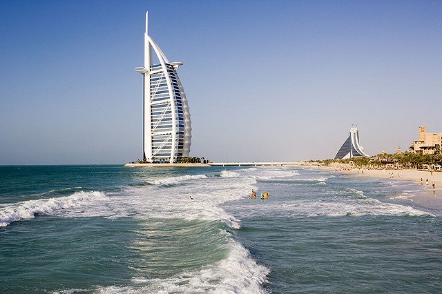 В Дубае высадился десант российских следователей