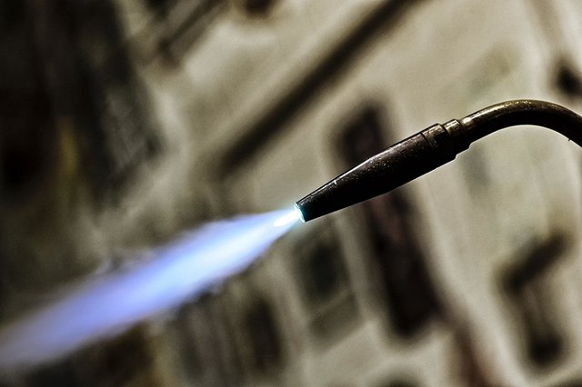 Причиной гибели 52 человек при пожаре автобуса стала паяльная лампа