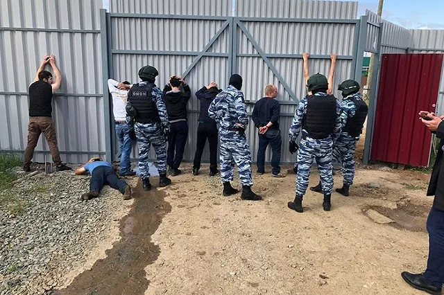 Силовики накрыли цех по производству фальсифицированного «Хеннесси»