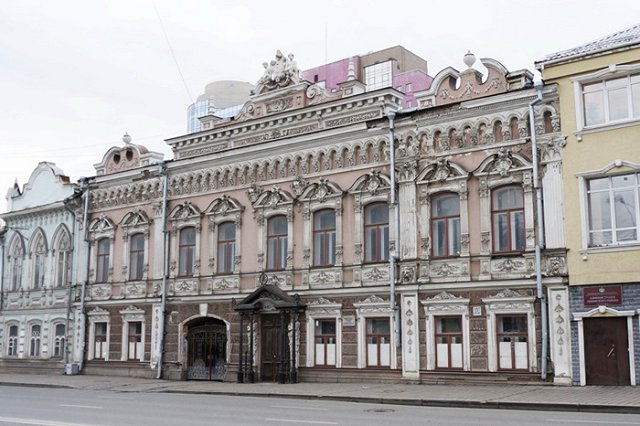 В центре Екатеринбурга началась реставрация исторического здания XIX века — фото