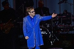 В Казани имам призвал мусульман не ходить на Элтона Джона