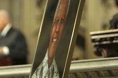 В ЮАР похоронили Нельсона Манделу