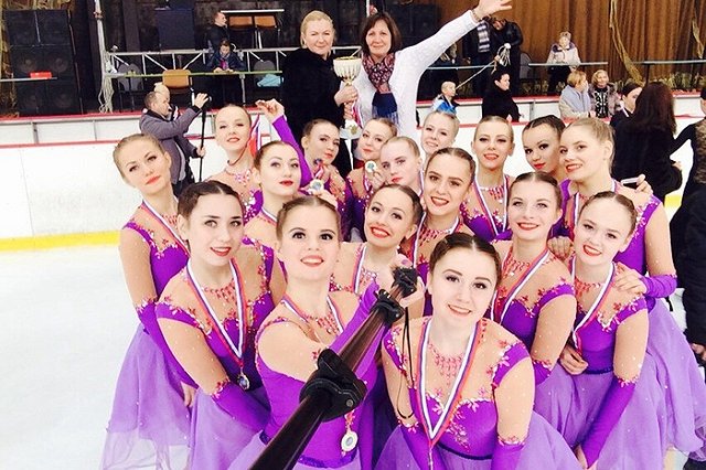 Учащиеся спортшколы «Юность» победили в ЧР по синхронному фигурному катанию