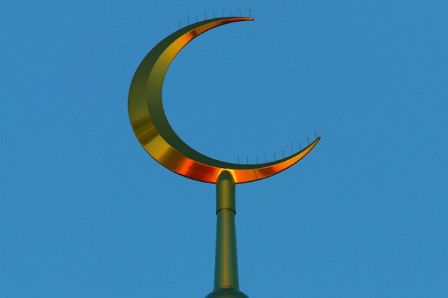 В лагерях для беженцев французские волонтеры принимают ислам