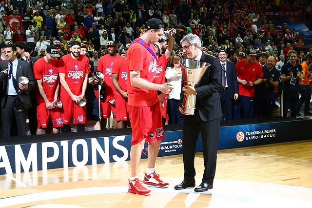 Турецкий депутат предложил сбить российский самолет после победы ЦСКА в Евролиге