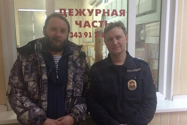 Свердловский полицейский в Артинском районе спас егеря от нападения кабана