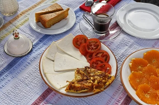 Россиян заставили есть отдельно в итальянской гостинице