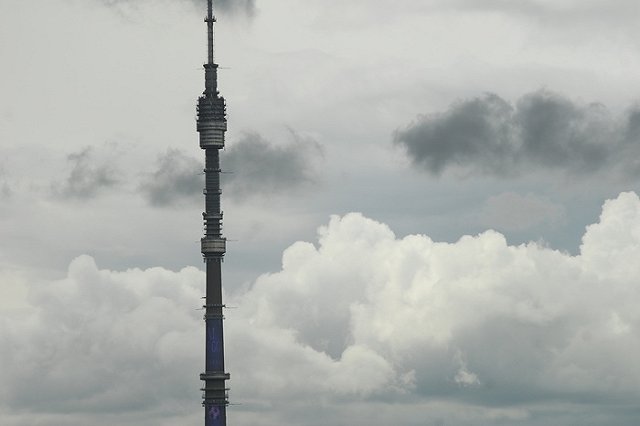 Российские полицейские насильно отправили арестанта на телешоу и забрали гонорар