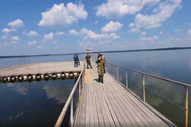 «Видно, как он взял надувной матрас и пошел к озеру»:на Балтыме продолжаются поиски 9-летнего ребенка