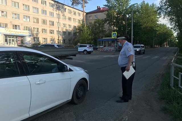 В Екатеринбурге иномарка сбила 10-летнего велосипедиста в 14 метрах от «зебры»