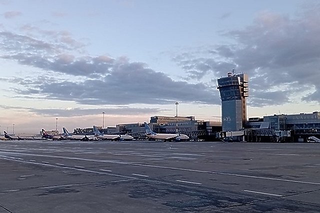 Вылет самолёта из Екатеринбурга в Турцию задержали на 16 часов