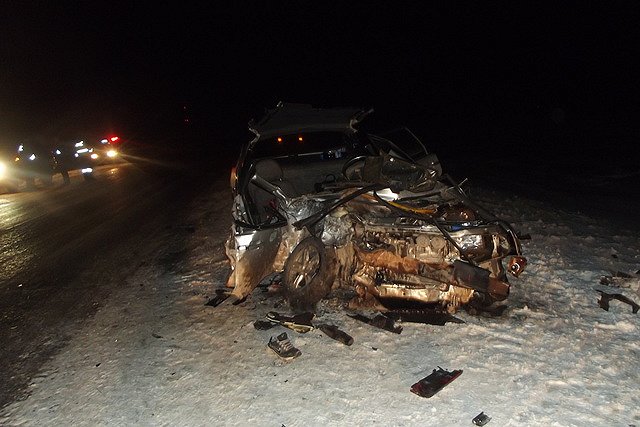 На трассе Тюмень — Екатеринбург водитель разбил только что купленную машину