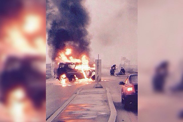 Машину ОМОН, сопровождавшую автомобиль инкассации, расстреляли в Петербурге