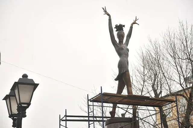 В Москве открыли памятник Майе Плисецкой