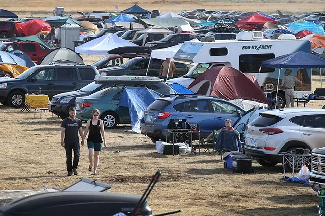 Болельщиков ЧМ-2018 поселят в палатки из-за гигантских цен в гостиницах