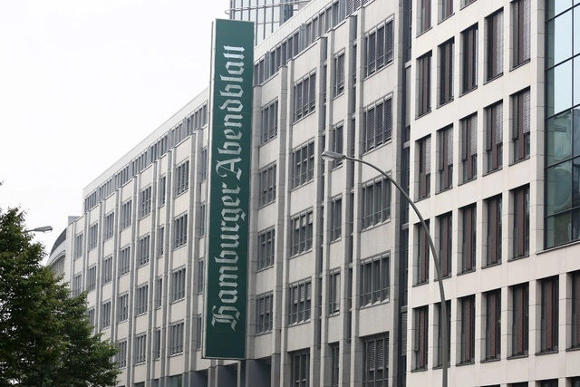 В Гамбурге подожгли офис перепечатавшей карикатуры из Charlie Hebdo газеты