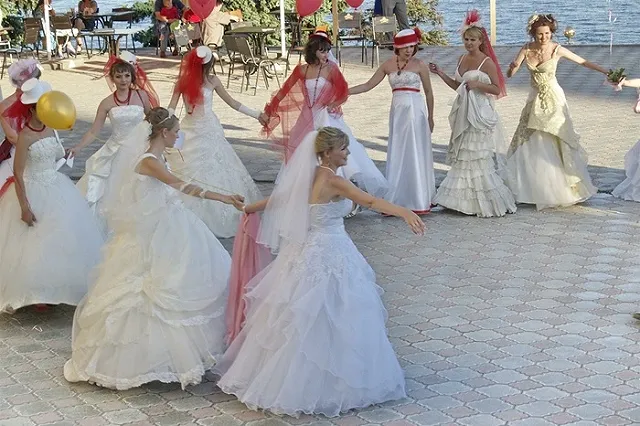 Елена Мизулина не считает нужным вводить уголовное наказание за многоженство