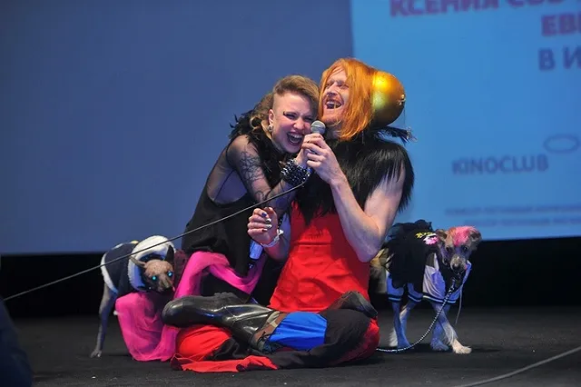 «Пьяным зомби» в самолете «УА» оказался главный фрик страны Данила Поляков