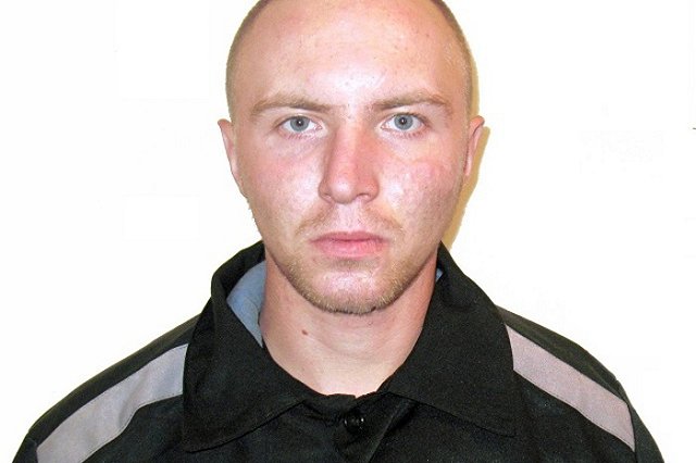 Сбежавшего осужденного ищут в Свердловской области