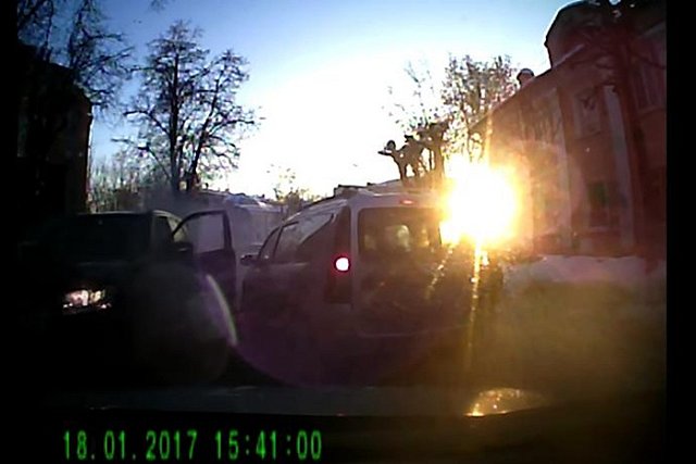 В Рязани в иномарке взорвана женщина, возглавлявшая несколько ТСЖ