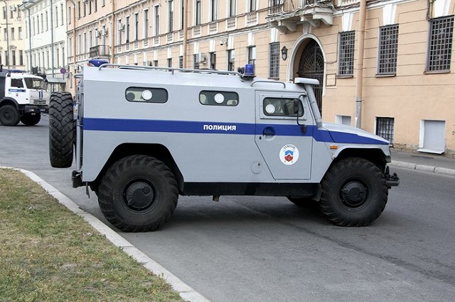 Дерзкого водителя избили и задержали за помехи кортежу главы МВД Дагестана