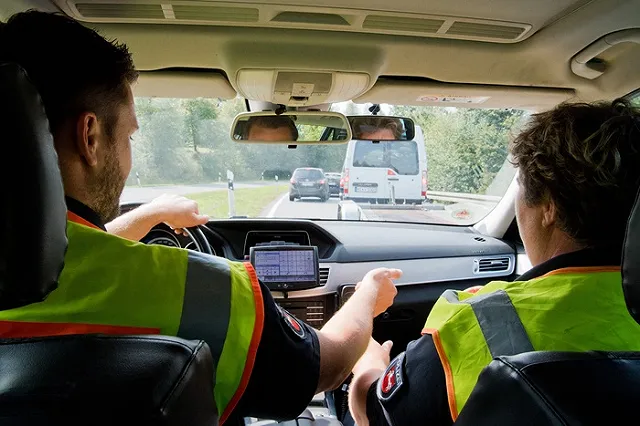 ГИБДД отказалась вводить повторный экзамен при замене водительских прав