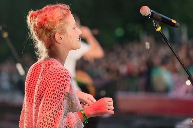 «Голос омерзительный»: Земфира раскритиковала екатеринбургскую певицу Монеточку