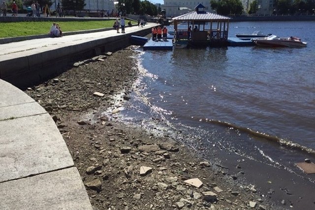В городском пруду восстановили уровень воды на две недели раньше