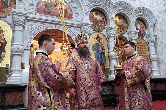 Вечерние службы в храмах в Великий пост будут начинаться на час позже