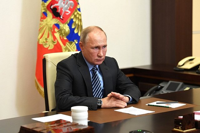 Путин ликвидировал Роспечать и Россвязь