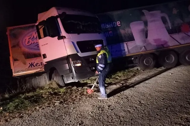 Две свердловские актрисы погибли на трассе в страшной аварии с грузовиком