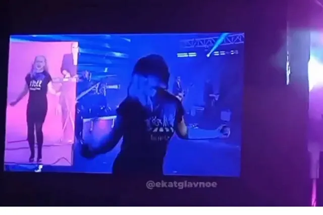 Сурдопереводчица выступила в Екатеринбурге на подпевках у Алсу на Дне города