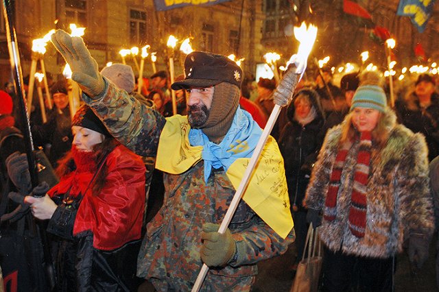 Советник Порошенко обвинил законопослушных россиян в поддержке войны на Украине