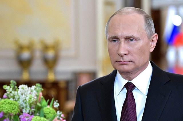 Автомобилистов, созванных на флешмоб, хватило на половину портрета Путина