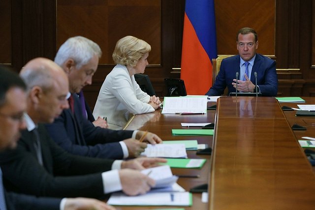 СМИ узнали о первоочередном обсуждении пенсионного возраста в кабмине