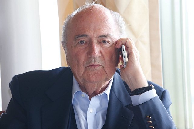 Экс-президент FIFA Блаттер отправился на ЧМ для встречи с Путиным