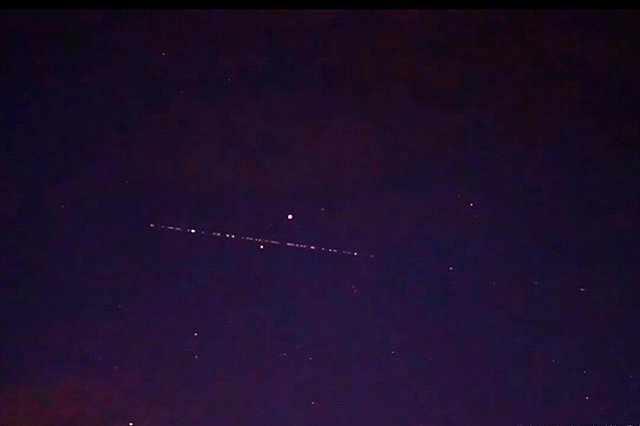 Спутники Илона Маска пролетели над Уралом