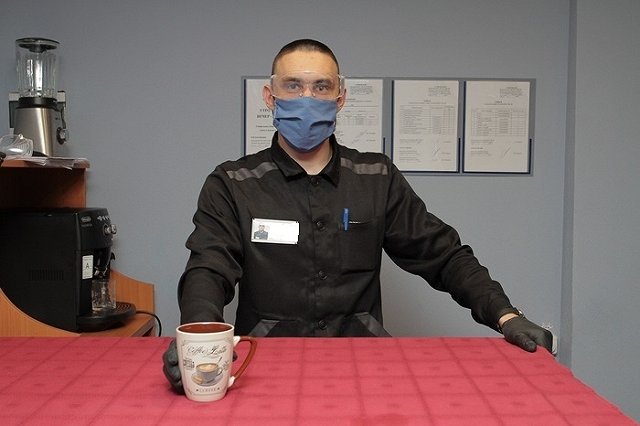 Кафе при невьянской ИК-46 продало хот-догов и чебуреков на миллион рублей