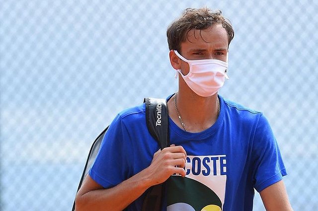 Российский теннисист Даниил Медведев вылетел с Олимпиады в Токио