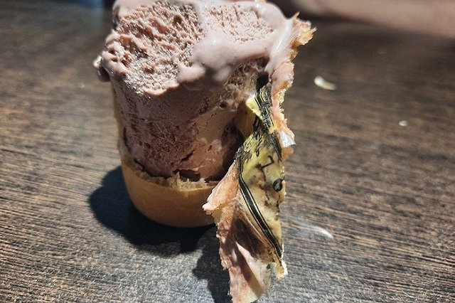 «Это счастливый стаканчик». Екатеринбурженка купила мороженое с этикеткой внутри