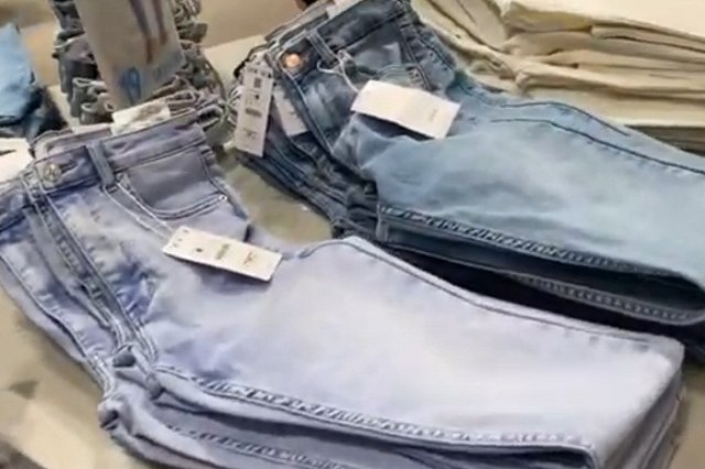 Представитель брендов Zara и Bershka в России набирает персонал