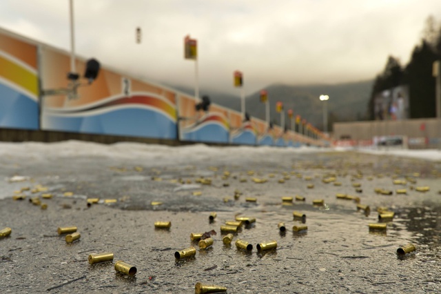 В сборную России по биатлону вызваны Трусова и Бабиков