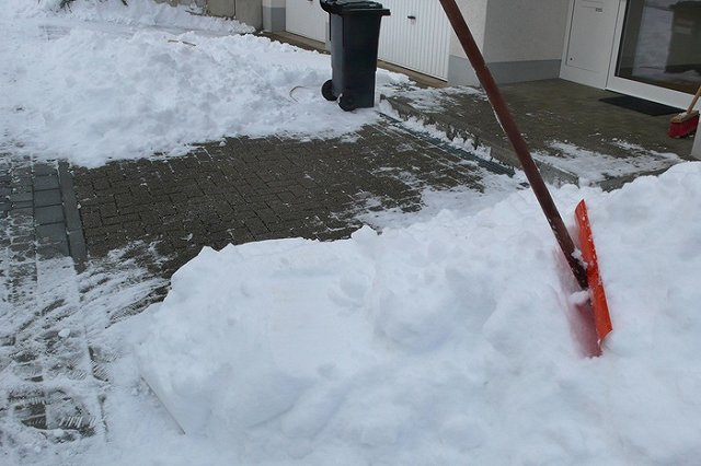 После снегопада без света остались около 4 тысяч свердловчан