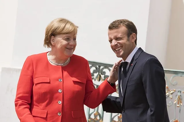 Потребовавший уважения Макрон довел подростка до депрессии