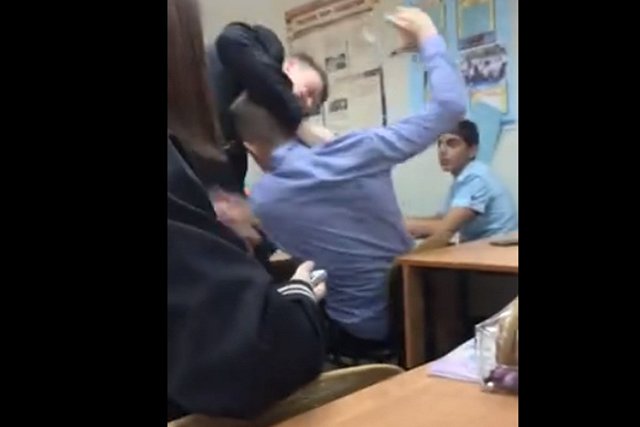 Российский учитель обматерил и избил «особенных» девятиклассников